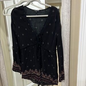 Kendall & Kylie Black Long Sleeve Tie Front Blouse
